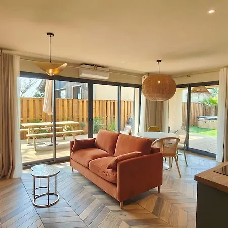 Irisjasmin Jacuzzi Vue 빌라 *